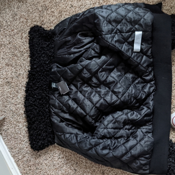 (Forever 21) NWT Black Teddy Furry Zip Jacket - Picture 3 of 14